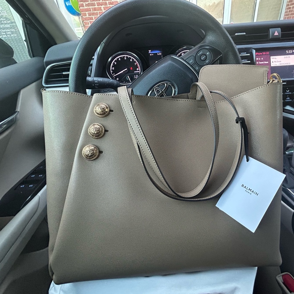 BRAND NEW BALMAIN NEVER USED